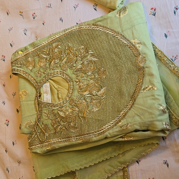 Pakistani designer shalwar kameez - Picture 4 of 10